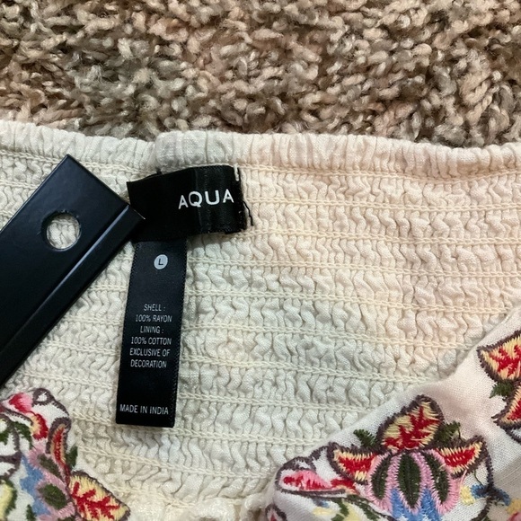 Aqua Embroidered Smocked Cream Boho-style Shorts Size Large - Picture 3 of 4